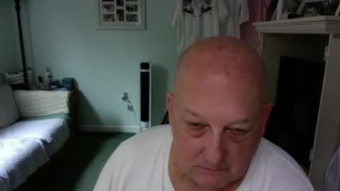 slick50000 online show from October 14, 2025, 7:03 pm