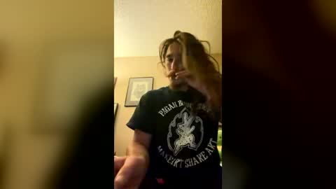 Snapshot of slicktrojan chatting on July 9, 2026, 7:56 am slicktrojan online show from July 9, 2026, 7:56 am