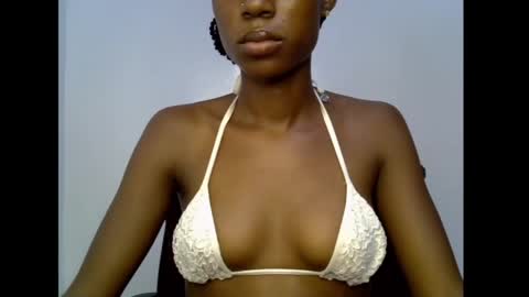 Lily online show from June 4, 2026, 7:42 pm