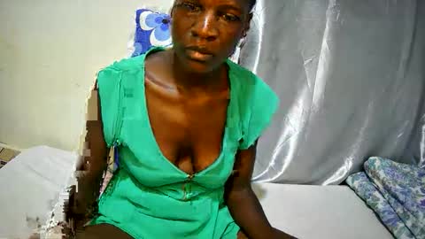 slim_cate online show from December 5, 2025, 9:29 am