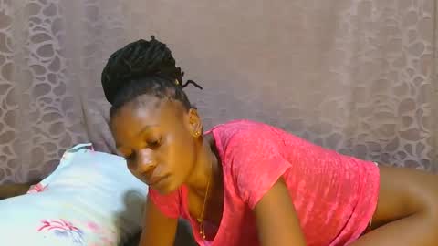 slim_girl01 online show from November 24, 2025, 7:41 am