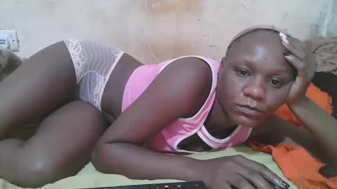 Snapshot of slim_girl3 chatting on May 6, 2026, 3:24 am slim_girl3 online show from May 6, 2026, 3:24 am
