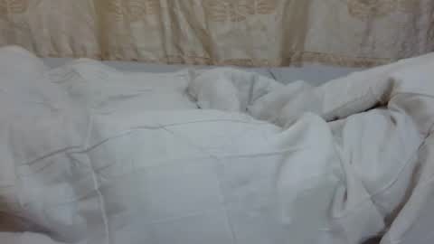 slim_kiteey online show from October 6, 2025, 12:19 am