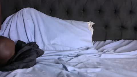 Snapshot of slim_long01 chatting on February 15, 2025, 3:28 pm slim long01 online show from February 15, 2025, 3:28 pm