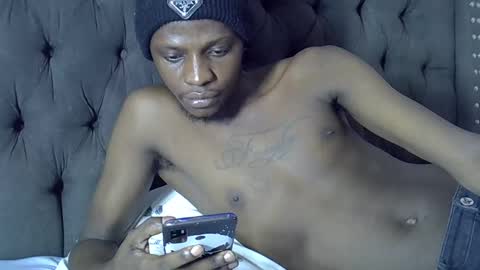 Snapshot of slim_long01 chatting on October 4, 2025, 8:45 am slim long01 online show from October 4, 2025, 8:45 am