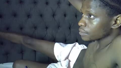 Snapshot of slim_long01 chatting on October 11, 2025, 7:56 pm slim long01 online show from October 11, 2025, 7:56 pm