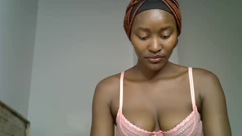 Snapshot of slim_queen254 chatting on July 17, 2026, 1:01 am slim_queen254 online show from July 17, 2026, 1:01 am