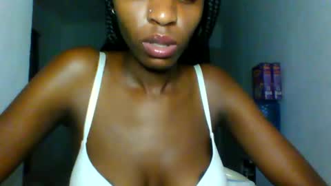 slimandthick1 online show from April 3, 2026, 9:46 pm