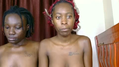 Snapshot of slimdoll2 chatting on July 25, 2026, 11:30 am slimdoll2 online show from July 25, 2026, 11:30 am