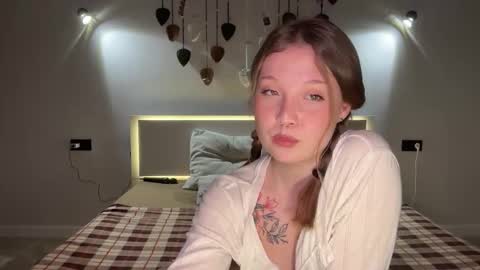 Lola and Li -  online show from November 18, 2025, 2:54 pm