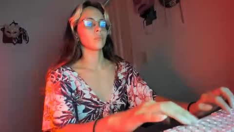 slone03 online show from November 14, 2025, 1:15 am