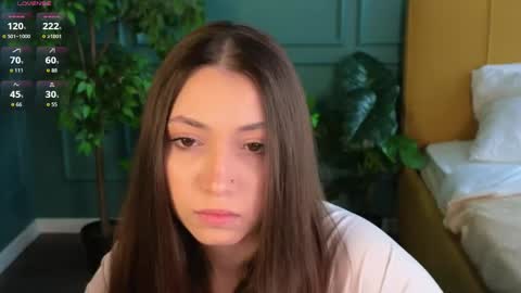 Emilia online show from April 23, 2026, 12:26 pm