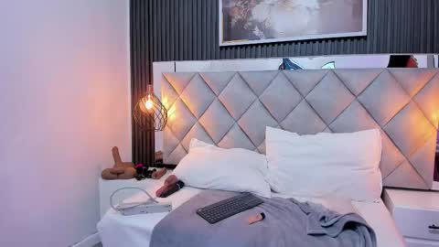 slut_milf_ online show from November 4, 2025, 7:24 pm