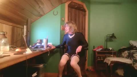 slutjennifertransxx online show from September 20, 2025, 1:39 am