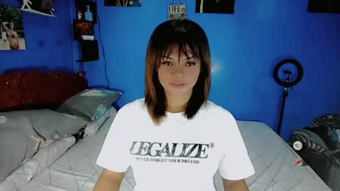 Snapshot of sluts_cum chatting on July 7, 2026, 3:09 am louie and diana online show from July 7, 2026, 3:09 am