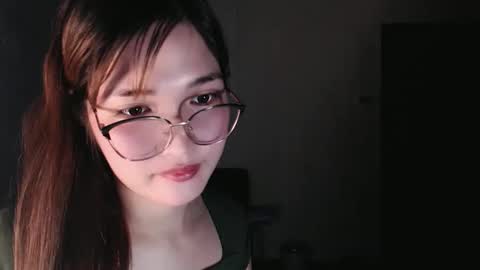 slutty_hannaxx online show from February 19, 2026, 9:33 pm