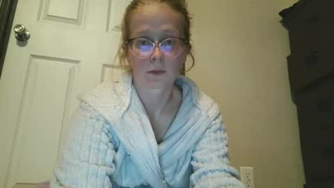 Slutty redhead3 online show from November 3, 2025, 12:57 am