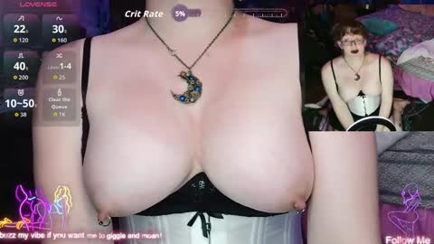 Snapshot of sluttyfrea chatting on May 22, 2026, 6:42 am Faye online show from May 22, 2026, 6:42 am