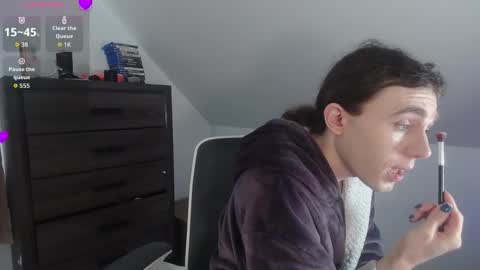 Natsu online show from March 4, 2026, 5:30 pm