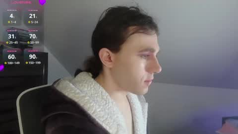 Natsu online show from April 13, 2026, 4:45 pm