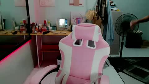 Dont forget to follow me give me thumbs upIm  a New  kataluna online show from April 29, 2026, 1:59 pm