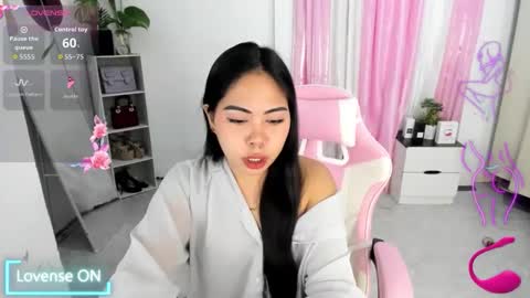 Snapshot of slutyshaine chatting on May 7, 2026, 1:00 am slutyshaine online show from May 7, 2026, 1:00 am