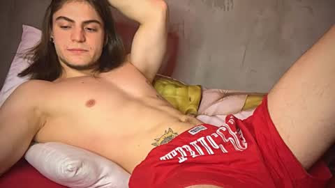 Snapshot of sly_gus chatting on December 18, 2024, 3:55 pm Gus online show from December 18, 2024, 3:55 pm