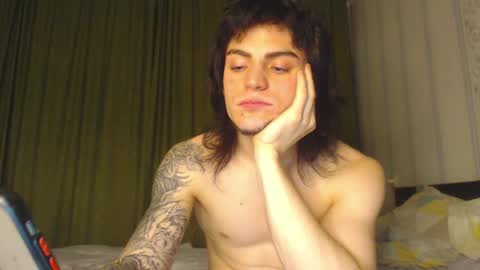 Snapshot of sly_gus chatting on November 4, 2025, 2:27 pm Gus online show from November 4, 2025, 2:27 pm