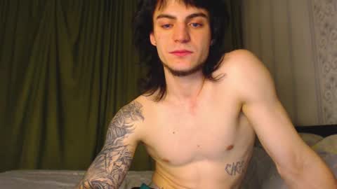 Snapshot of sly_gus chatting on November 14, 2025, 4:28 pm Gus online show from November 14, 2025, 4:28 pm