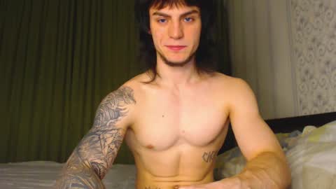 Snapshot of sly_gus chatting on November 19, 2025, 1:44 pm Gus online show from November 19, 2025, 1:44 pm