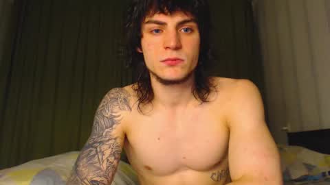 Snapshot of sly_gus chatting on November 20, 2025, 5:01 pm Gus online show from November 20, 2025, 5:01 pm