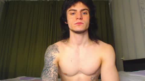 Snapshot of sly_gus chatting on November 29, 2025, 3:59 pm Gus online show from November 29, 2025, 3:59 pm