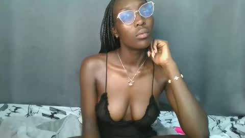 sly_rose online show from April 23, 2026, 9:39 pm