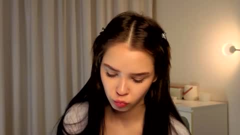 Lily online show from November 23, 2025, 3:23 pm