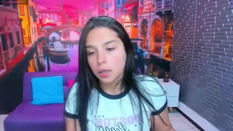 Snapshot of small__naughty chatting on February 16, 2026, 3:52 pm Mariana Torres online show from February 16, 2026, 3:52 pm