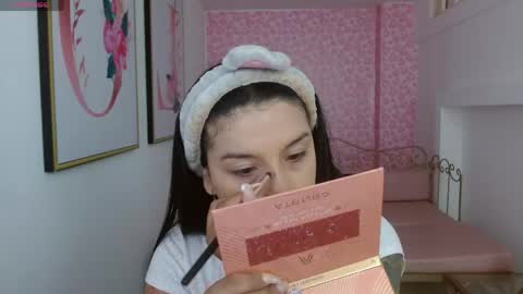 Mariana Torres online show from May 17, 2026, 1:07 pm