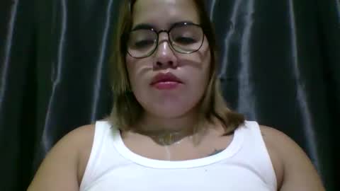 Snapshot of small_boobs59 chatting on May 5, 2026, 7:16 am Lovewella online show from May 5, 2026, 7:16 am