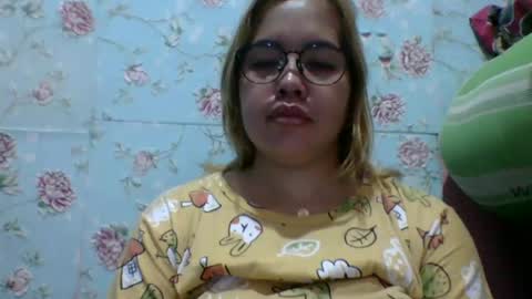 Snapshot of small_boobs59 chatting on July 22, 2026, 4:26 am Lovewella online show from July 22, 2026, 4:26 am