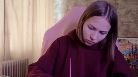 Snapshot of small_emma0 chatting on April 17, 2026, 12:30 pm Emma online show from April 17, 2026, 12:30 pm