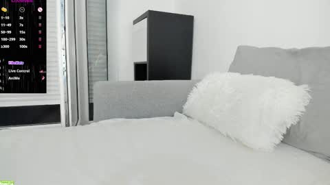 Snapshot of smallcherries chatting on February 20, 2026, 6:26 am Vanessa online show from February 20, 2026, 6:26 am