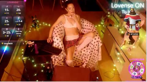 Snapshot of smallestgirlinchat chatting on October 2, 2025, 6:59 pm smallestgirlinchat online show from October 2, 2025, 6:59 pm