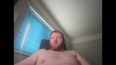 smallone19832 online show from February 26, 2025, 8:26 am