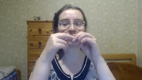 smart_rose online show from February 12, 2025, 9:01 pm