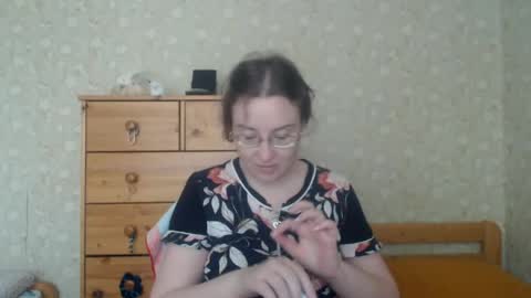 smart_rose online show from April 21, 2026, 3:17 pm