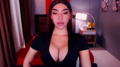 Snapshot of smasherqueen chatting on May 5, 2026, 8:11 am smasherqueen online show from May 5, 2026, 8:11 am