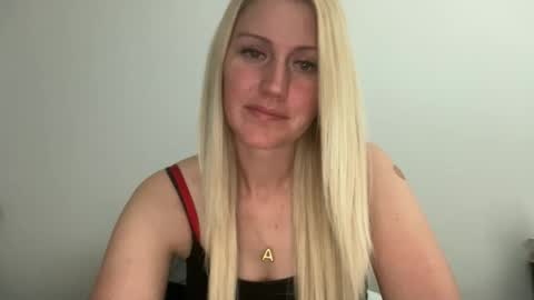 smexxii93 online show from April 16, 2026, 3:57 pm