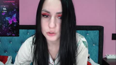 Snapshot of smile_cute_fox chatting on December 14, 2025, 10:53 am smile_cute_fox online show from December 14, 2025, 10:53 am