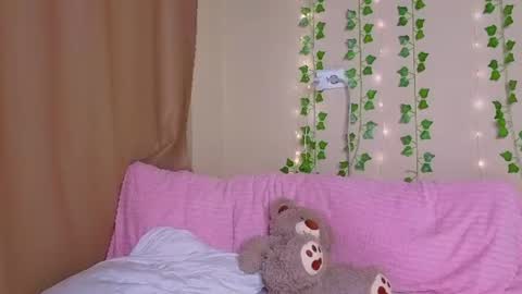 Snapshot of smile_forever_ chatting on July 21, 2026, 9:06 pm Bella online show from July 21, 2026, 9:06 pm