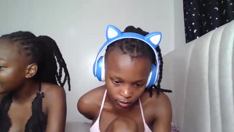 smiley luv1 online show from December 19, 2025, 8:10 am