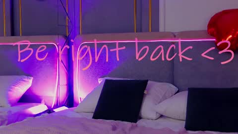 Mia online show from February 16, 2025, 8:21 am